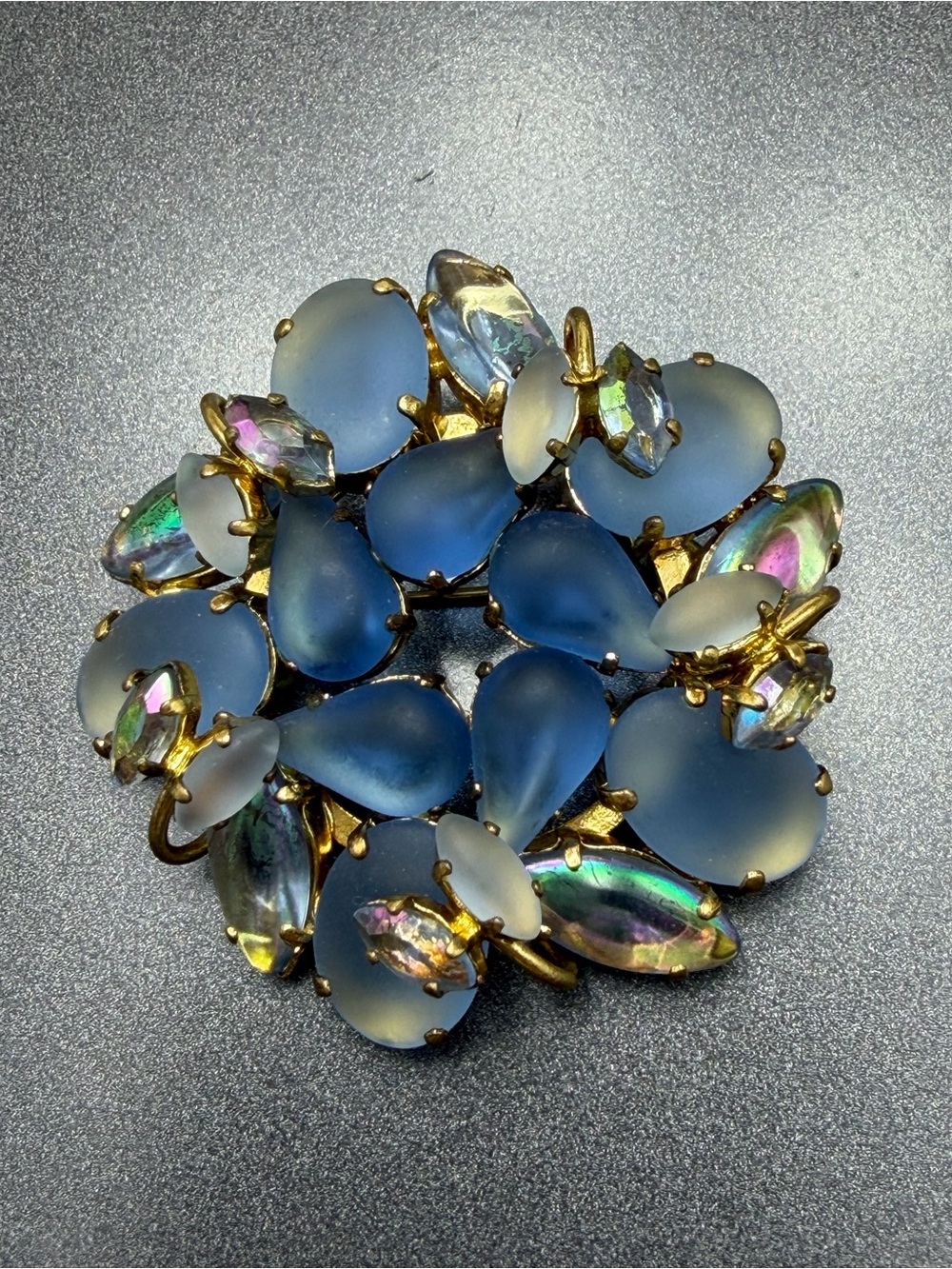 Vintage Blue Givre Glass Cluster brooch #cz528